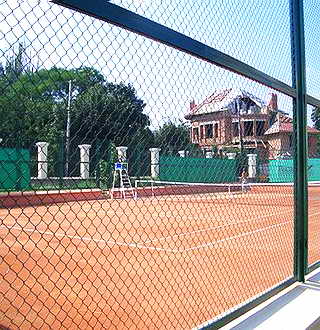 Тенисный корт гостиницы Палас Дель Мар